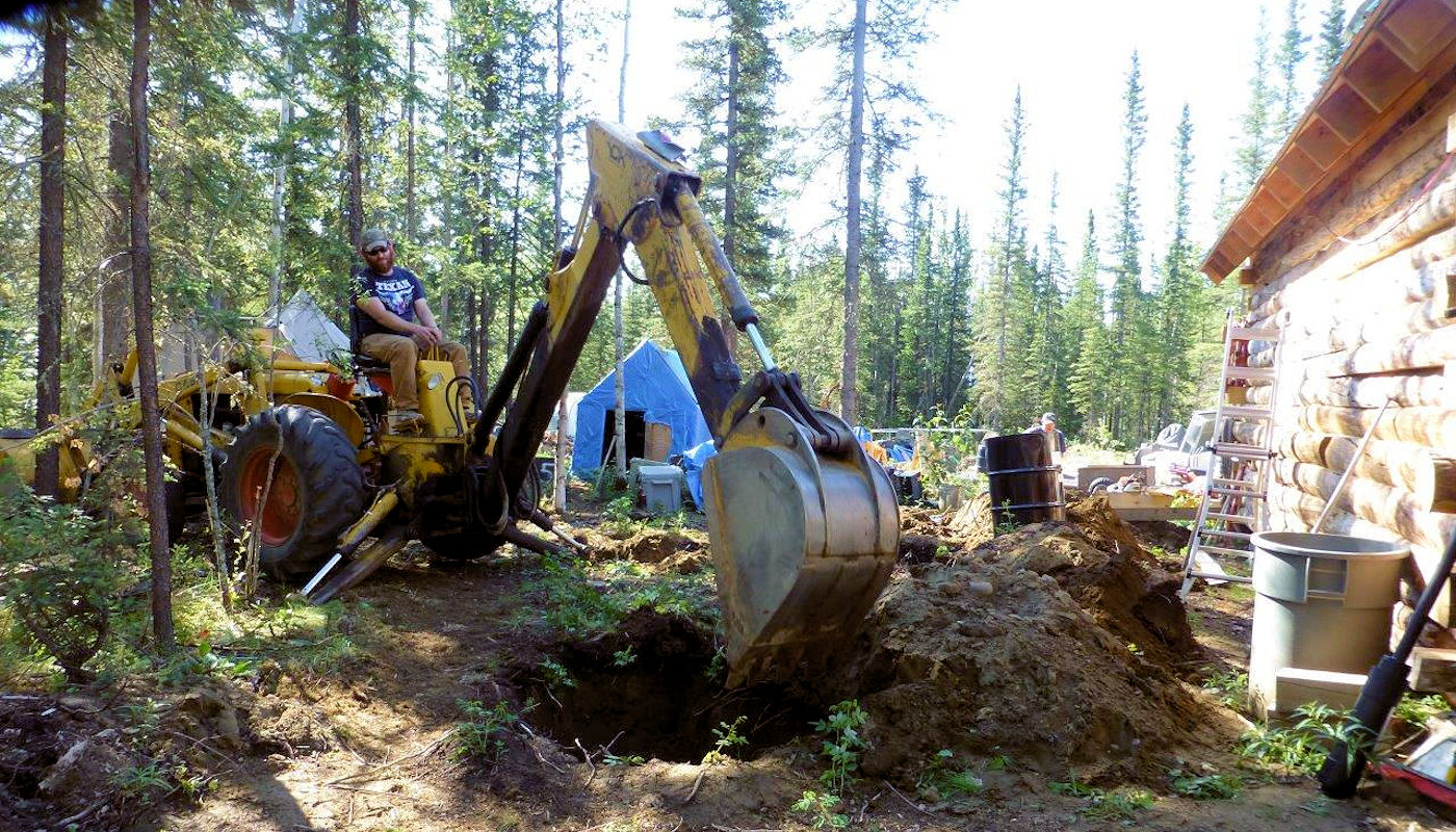 Texoma Excavation & Construction owner Zach Sanders working the backhoe – Texomaland & North Texas Texoma Excavation & Construction owner Zach Sanders working the backhoe – Texomaland & North Texas